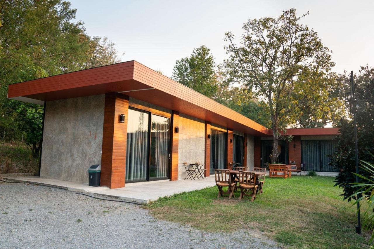 Готель Bhupimarn Garden House Чомтонг Екстер'єр фото