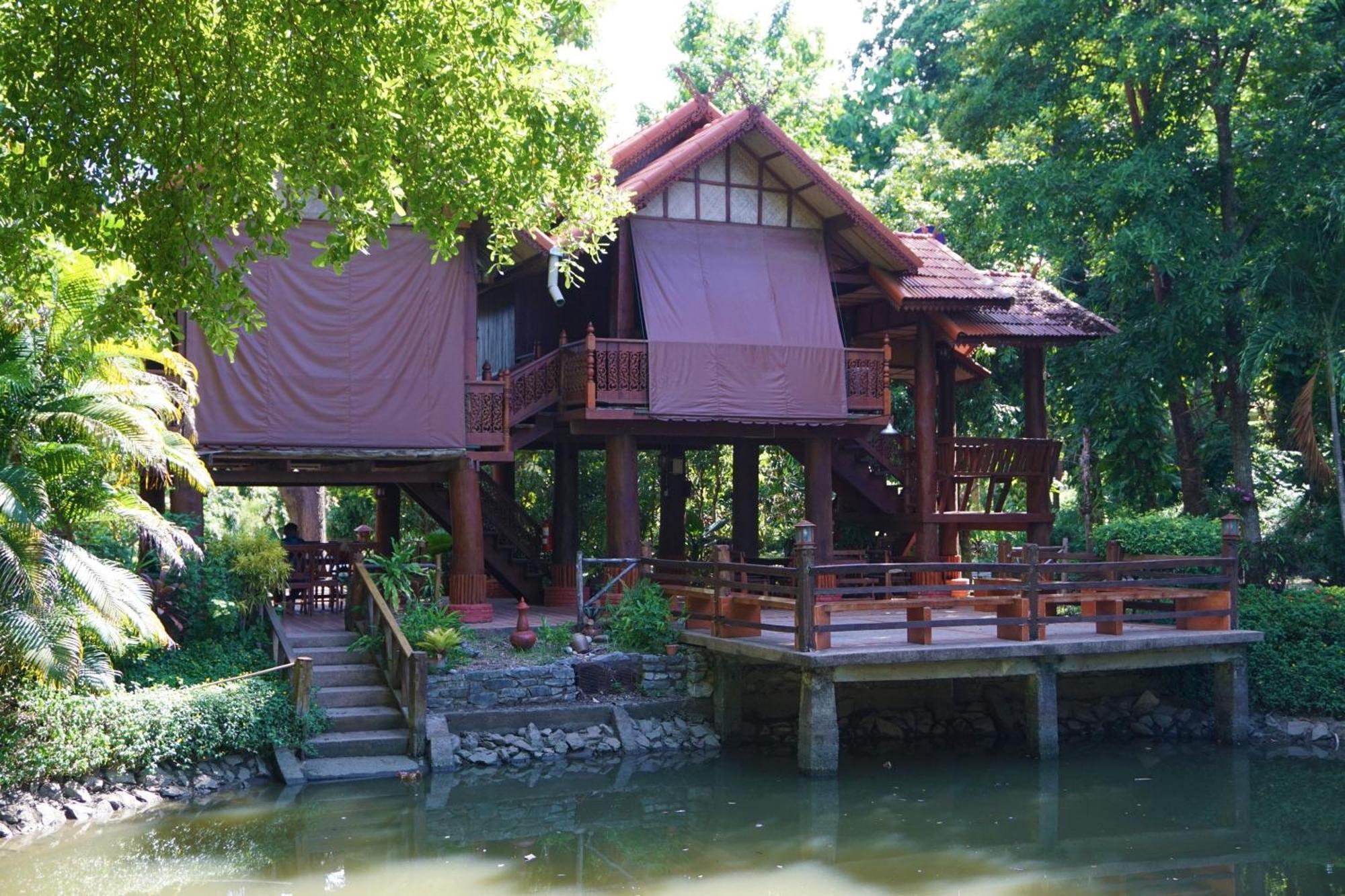 Готель Bhupimarn Garden House Чомтонг Екстер'єр фото